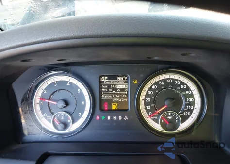 2017 Ram 1500 Express 4X2 6'4 Box z USA, uszkodzony, nr VIN 1C6RR6FT0HS855001